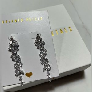 Untamed Petals Earrings